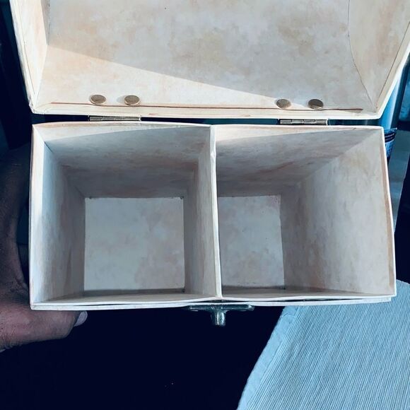 Classic Two Bottle Wine Tote. - Picture 5 of 6